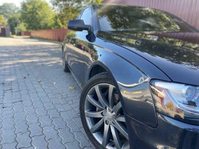 Синий Ауди А4, объемом двигателя 2 л и пробегом 75 тыс. км за 13300 $, фото 4 на Automoto.ua