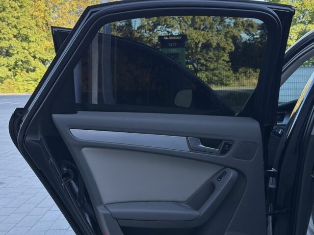 Синий Ауди А4, объемом двигателя 2 л и пробегом 286 тыс. км за 9500 $, фото 11 на Automoto.ua