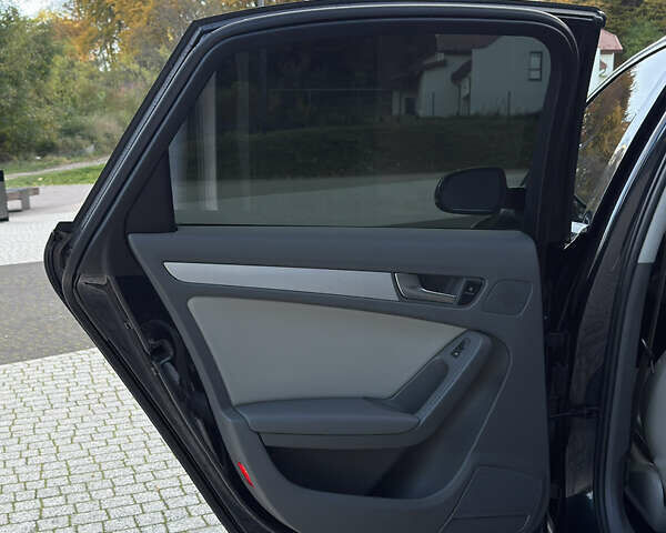 Синій Ауді А4, об'ємом двигуна 2 л та пробігом 286 тис. км за 8900 $, фото 8 на Automoto.ua