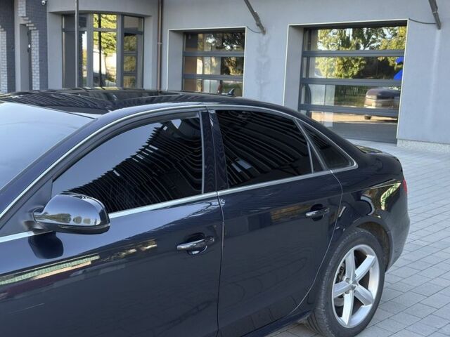 Синий Ауди А4, объемом двигателя 2 л и пробегом 286 тыс. км за 9500 $, фото 5 на Automoto.ua