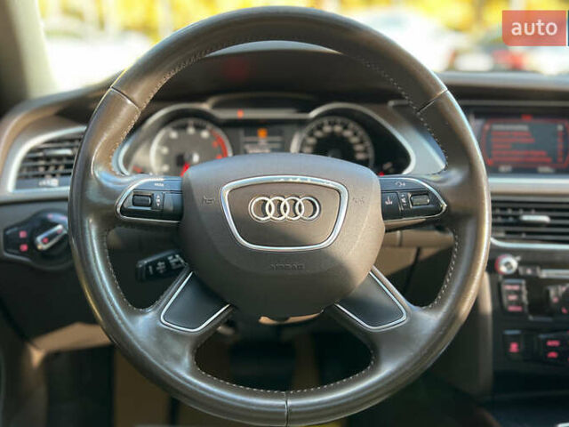 Ауді А4 2012 у Львові на Automoto.ua Синій Ауді А4, об'ємом двигуна 1.98 л та пробігом 196 тис. км за 11750 $, фото 10 на Automoto.ua