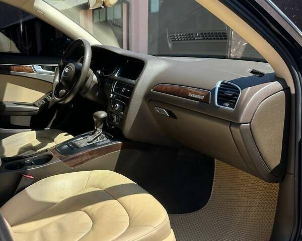 Синій Ауді А4, об'ємом двигуна 1.98 л та пробігом 196 тис. км за 12500 $, фото 9 на Automoto.ua