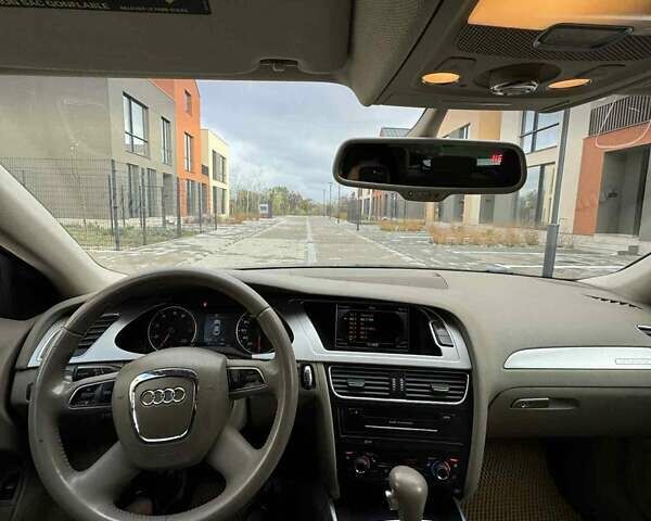 Синій Ауді А4, об'ємом двигуна 1.98 л та пробігом 195 тис. км за 10400 $, фото 16 на Automoto.ua