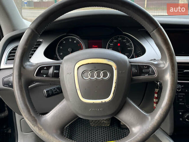 Синій Ауді А4, об'ємом двигуна 1.98 л та пробігом 246 тис. км за 10600 $, фото 10 на Automoto.ua