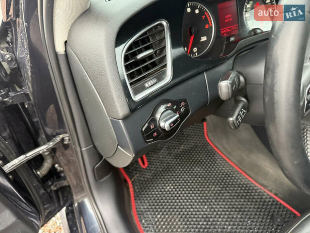 Синий Ауди А4, объемом двигателя 1.98 л и пробегом 284 тыс. км за 8900 $, фото 34 на Automoto.ua