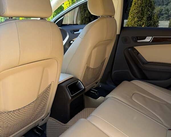 Синій Ауді А4, об'ємом двигуна 1.98 л та пробігом 196 тис. км за 12500 $, фото 2 на Automoto.ua