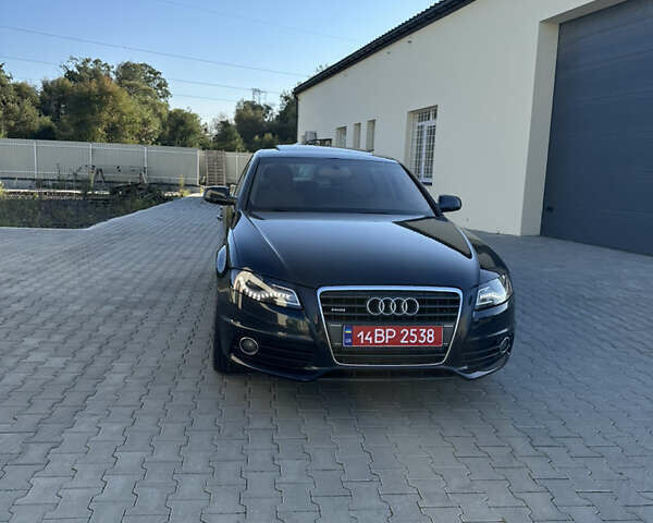 Синий Ауди А4, объемом двигателя 2 л и пробегом 210 тыс. км за 9999 $, фото 1 на Automoto.ua