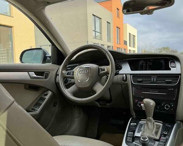 Синій Ауді А4, об'ємом двигуна 1.98 л та пробігом 195 тис. км за 10400 $, фото 19 на Automoto.ua