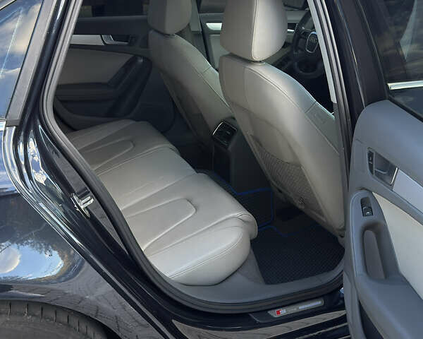 Синій Ауді А4, об'ємом двигуна 2 л та пробігом 286 тис. км за 8900 $, фото 11 на Automoto.ua