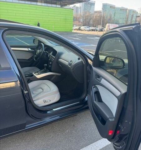 Синий Ауди А4, объемом двигателя 1.98 л и пробегом 159 тыс. км за 10200 $, фото 9 на Automoto.ua