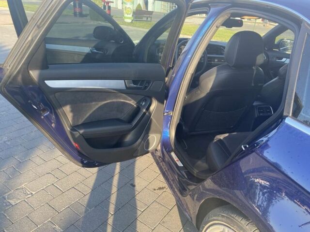 Синий Ауди А4, объемом двигателя 2 л и пробегом 157 тыс. км за 14300 $, фото 5 на Automoto.ua
