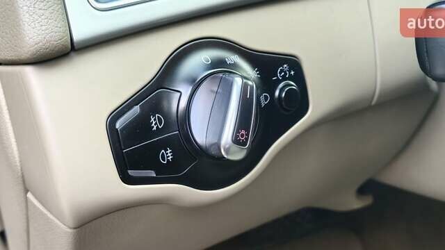 Синий Ауди А4, объемом двигателя 1.98 л и пробегом 221 тыс. км за 11900 $, фото 6 на Automoto.ua