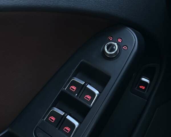 Синий Ауди А4, объемом двигателя 2 л и пробегом 182 тыс. км за 11300 $, фото 24 на Automoto.ua