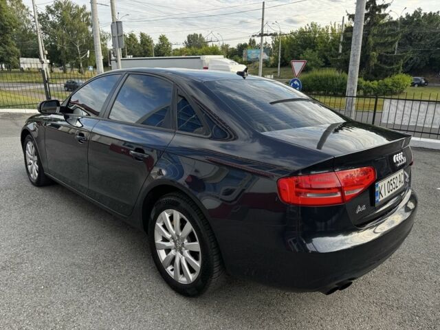 Синий Ауди А4, объемом двигателя 2 л и пробегом 236 тыс. км за 8996 $, фото 7 на Automoto.ua