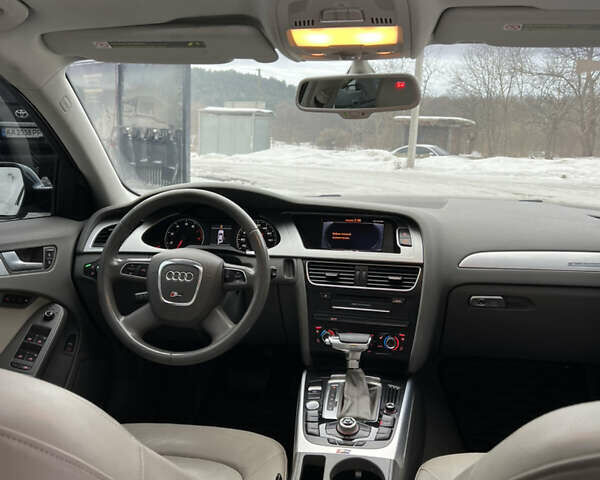 Синий Ауди А4, объемом двигателя 2 л и пробегом 296 тыс. км за 10700 $, фото 7 на Automoto.ua