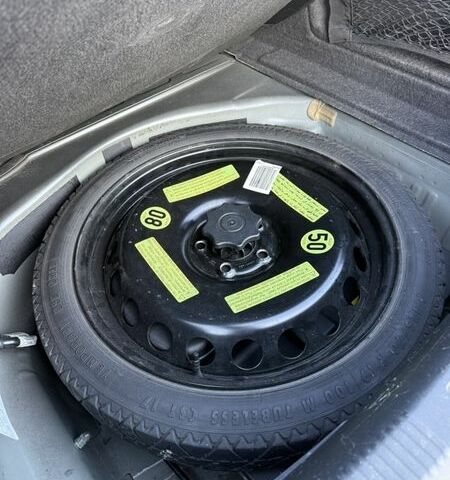 Синій Ауді А4, об'ємом двигуна 2 л та пробігом 182 тис. км за 10999 $, фото 13 на Automoto.ua