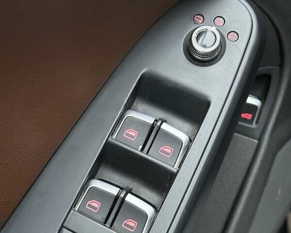 Синий Ауди А4, объемом двигателя 2 л и пробегом 182 тыс. км за 11500 $, фото 23 на Automoto.ua