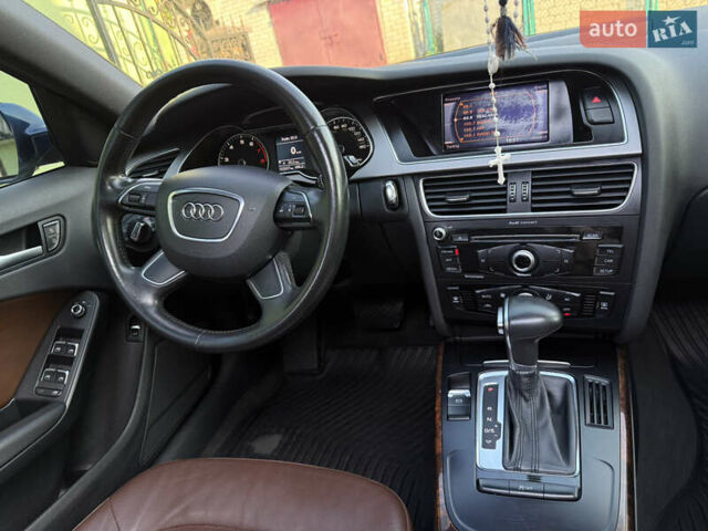 Синий Ауди А4, объемом двигателя 2 л и пробегом 195 тыс. км за 12000 $, фото 8 на Automoto.ua
