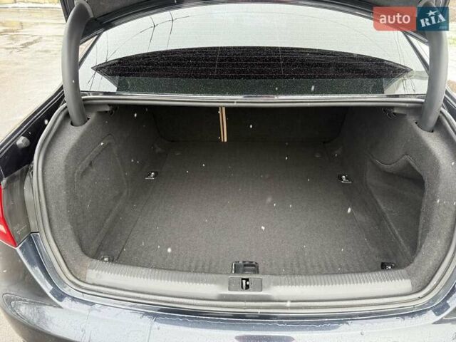 Синий Ауди А4, объемом двигателя 2 л и пробегом 166 тыс. км за 11999 $, фото 16 на Automoto.ua