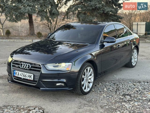 Синий Ауди А4, объемом двигателя 2 л и пробегом 192 тыс. км за 13600 $, фото 2 на Automoto.ua