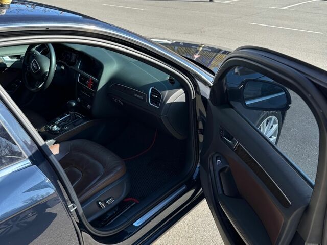 Синій Ауді А4, об'ємом двигуна 2 л та пробігом 233 тис. км за 10000 $, фото 9 на Automoto.ua