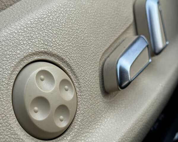 Синий Ауди А4, объемом двигателя 2 л и пробегом 192 тыс. км за 13600 $, фото 36 на Automoto.ua