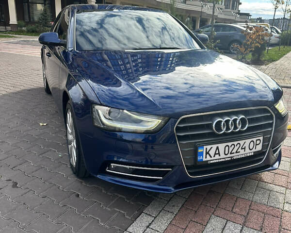 Ауді А4 2013 у Києві на Automoto.ua Синій Ауді А4, об'ємом двигуна 1.98 л та пробігом 200 тис. км за 10500 $, фото 12 на Automoto.ua