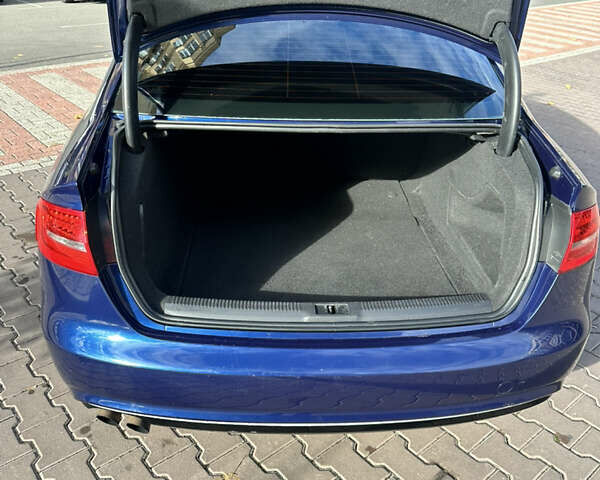 Ауді А4 2013 у Києві на Automoto.ua Синій Ауді А4, об'ємом двигуна 1.98 л та пробігом 200 тис. км за 10500 $, фото 17 на Automoto.ua