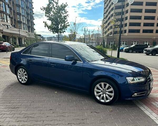 Ауді А4 2013 у Києві на Automoto.ua Синій Ауді А4, об'ємом двигуна 1.98 л та пробігом 200 тис. км за 10500 $, фото 1 на Automoto.ua