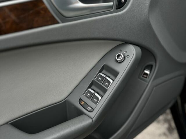 Синий Ауди А4, объемом двигателя 2 л и пробегом 189 тыс. км за 11400 $, фото 14 на Automoto.ua