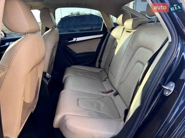 Синий Ауди А4, объемом двигателя 1.98 л и пробегом 180 тыс. км за 11900 $, фото 13 на Automoto.ua