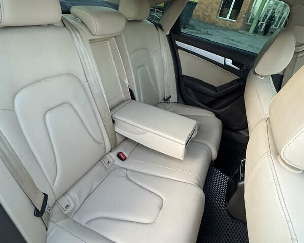 Синий Ауди А4, объемом двигателя 2 л и пробегом 192 тыс. км за 13600 $, фото 53 на Automoto.ua