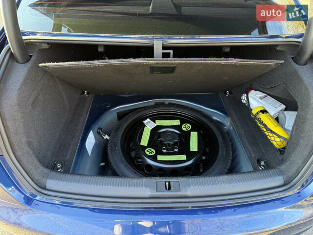 Ауді А4 2013 у Краматорске на Automoto.ua Синій Ауді А4, об'ємом двигуна 1.98 л та пробігом 260 тис. км за 12000 $, фото 18 на Automoto.ua