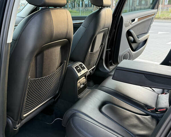 Синий Ауди А4, объемом двигателя 1.98 л и пробегом 193 тыс. км за 12500 $, фото 21 на Automoto.ua