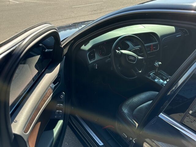 Синій Ауді А4, об'ємом двигуна 2 л та пробігом 233 тис. км за 10000 $, фото 11 на Automoto.ua