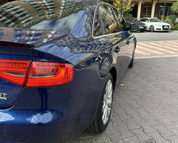 Ауді А4 2013 у Києві на Automoto.ua Синій Ауді А4, об'ємом двигуна 1.98 л та пробігом 200 тис. км за 10500 $, фото 3 на Automoto.ua