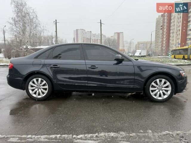 Синий Ауди А4, объемом двигателя 2 л и пробегом 166 тыс. км за 11999 $, фото 1 на Automoto.ua