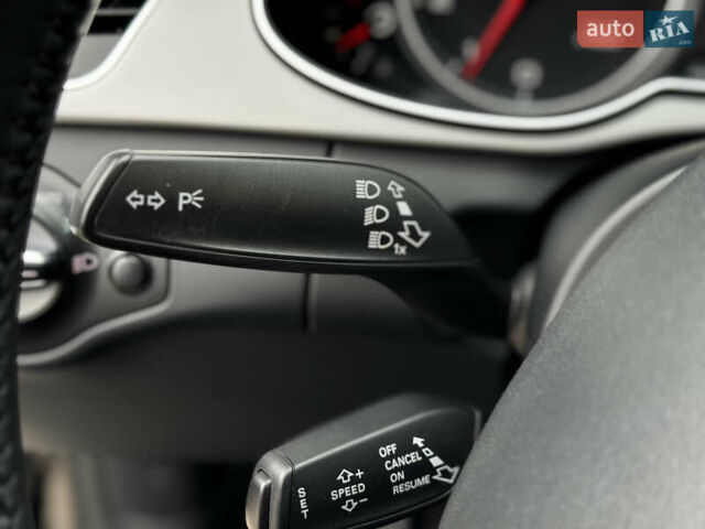 Синій Ауді А4, об'ємом двигуна 2 л та пробігом 152 тис. км за 14900 $, фото 30 на Automoto.ua