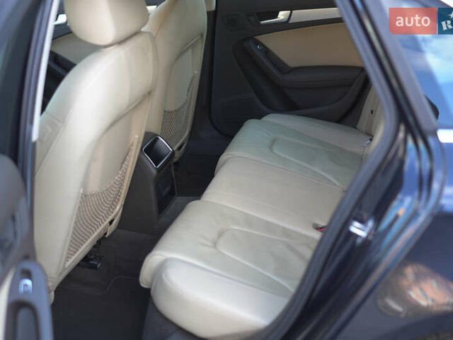 Синій Ауді А4, об'ємом двигуна 2 л та пробігом 195 тис. км за 12850 $, фото 12 на Automoto.ua