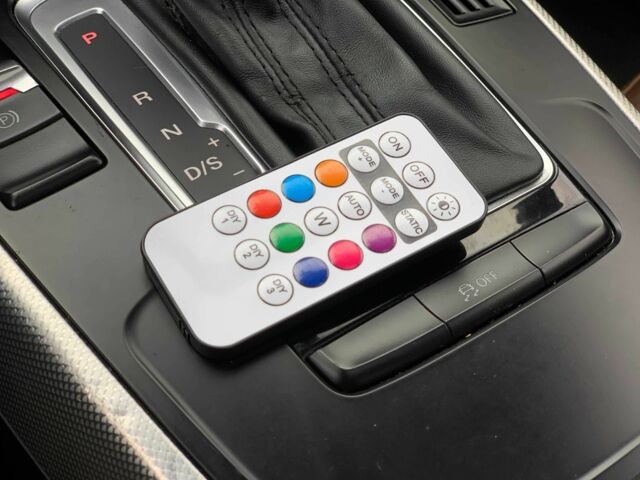 Синій Ауді А4, об'ємом двигуна 2 л та пробігом 179 тис. км за 12999 $, фото 21 на Automoto.ua