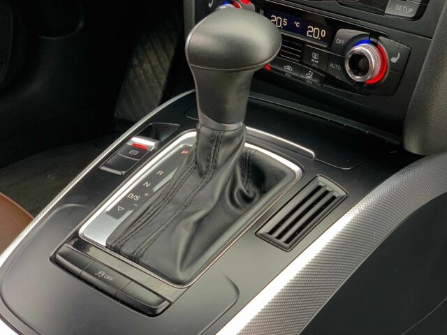 Синій Ауді А4, об'ємом двигуна 2 л та пробігом 179 тис. км за 12999 $, фото 16 на Automoto.ua