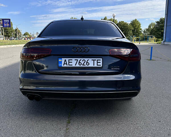 Ауди А4 2014 в Харькове на Automoto.ua Синий Ауди А4, объемом двигателя 1.98 л и пробегом 158 тыс. км за 15400 $, фото 5 на Automoto.ua