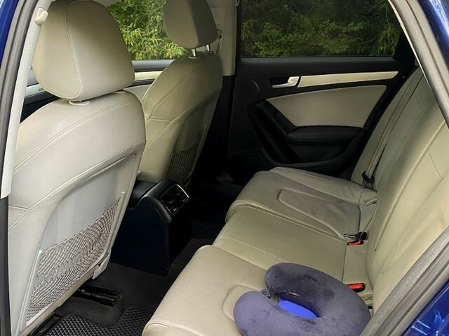 Синий Ауди А4, объемом двигателя 2 л и пробегом 79 тыс. км за 13500 $, фото 6 на Automoto.ua