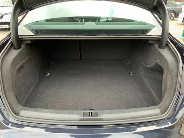 Синій Ауді А4, об'ємом двигуна 2 л та пробігом 179 тис. км за 12999 $, фото 14 на Automoto.ua