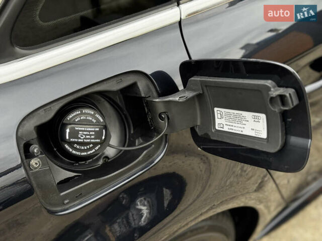 Синій Ауді А4, об'ємом двигуна 2 л та пробігом 152 тис. км за 14900 $, фото 49 на Automoto.ua