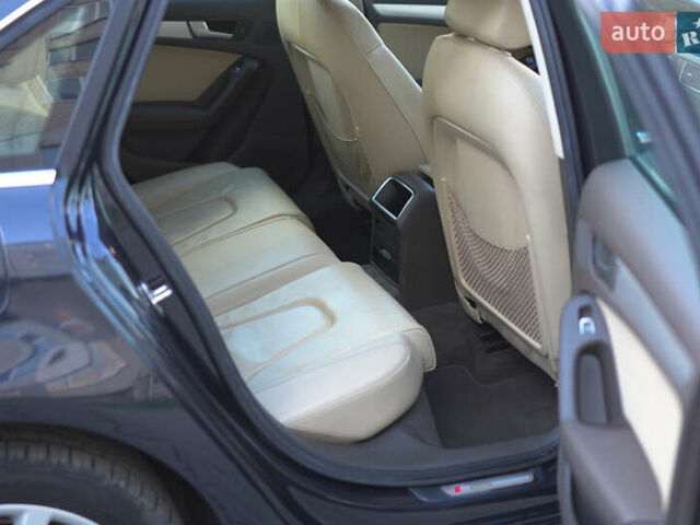 Синій Ауді А4, об'ємом двигуна 2 л та пробігом 195 тис. км за 12850 $, фото 11 на Automoto.ua