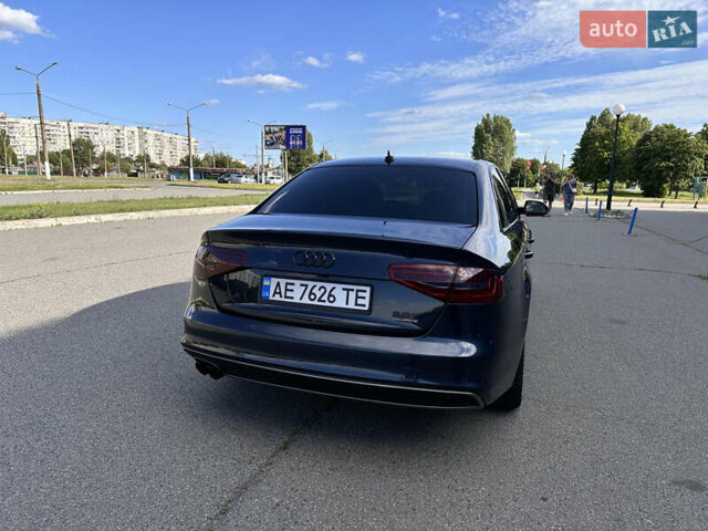 Ауди А4 2014 в Харькове на Automoto.ua Синий Ауди А4, объемом двигателя 1.98 л и пробегом 158 тыс. км за 15400 $, фото 4 на Automoto.ua