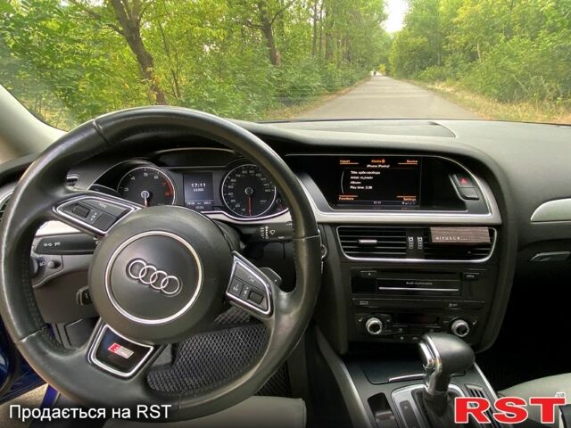 Синий Ауди А4, объемом двигателя 2 л и пробегом 79 тыс. км за 13500 $, фото 2 на Automoto.ua