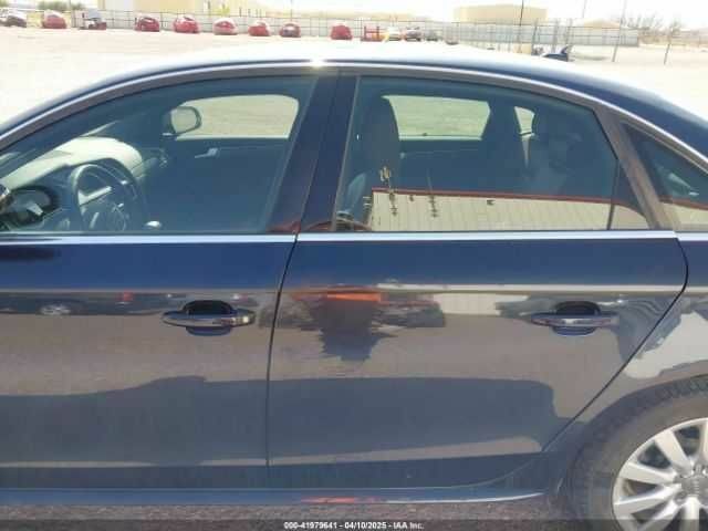 Синій Ауді А4, об'ємом двигуна 2 л та пробігом 70 тис. км за 8500 $, фото 8 на Automoto.ua