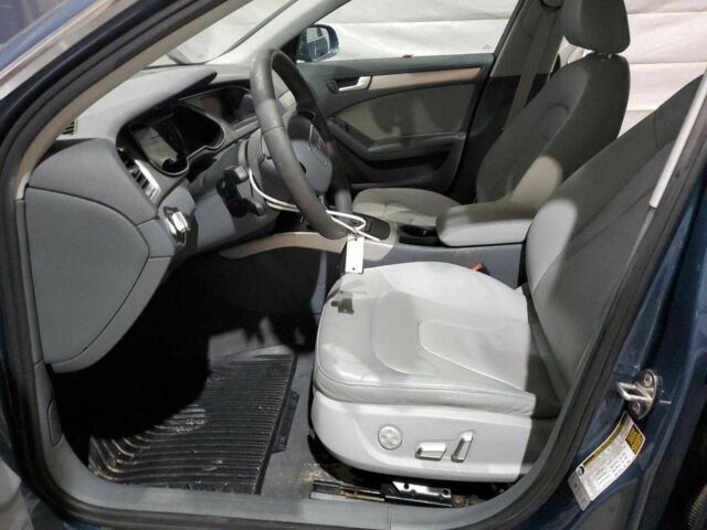Синий Ауди А4, объемом двигателя 2 л и пробегом 39 тыс. км за 1500 $, фото 6 на Automoto.ua